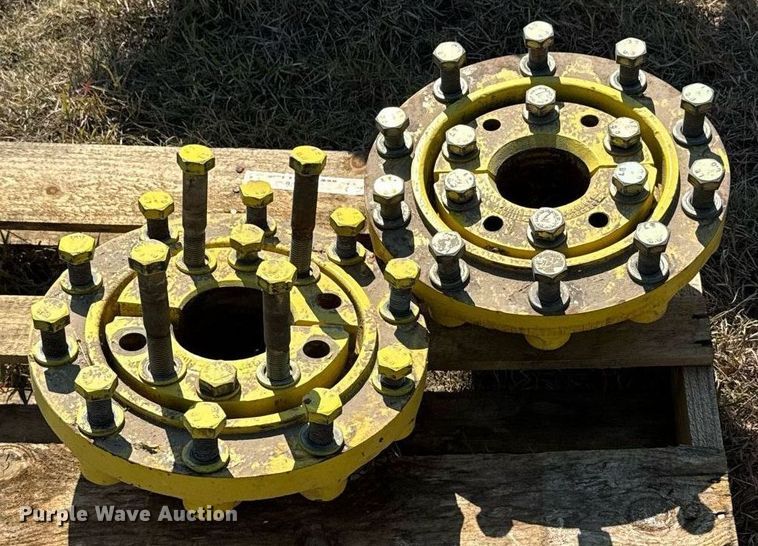 image for item DX3673 (8) John Deere dual wheel hubs