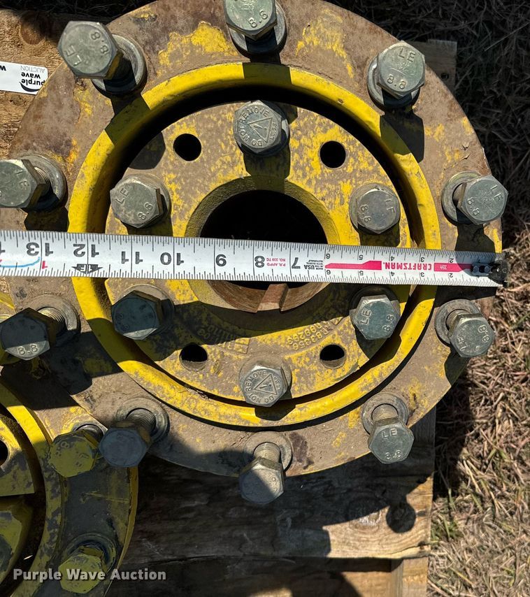 image for item DX3673 (8) John Deere dual wheel hubs