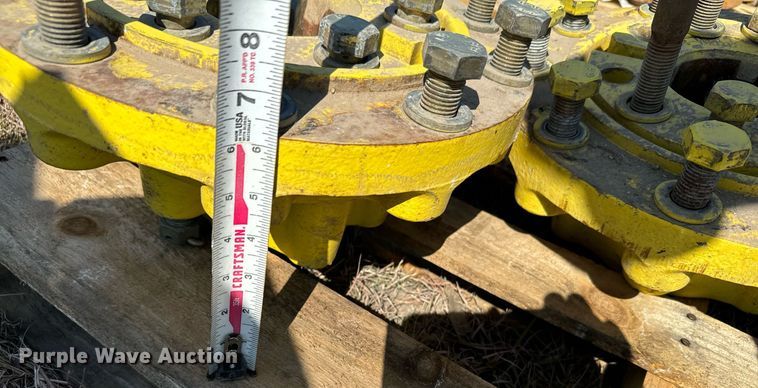 image for item DX3673 (8) John Deere dual wheel hubs