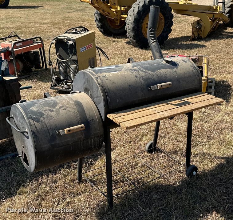 image for item DX3679 Brinkmann Pitmaster Deluxe smoker