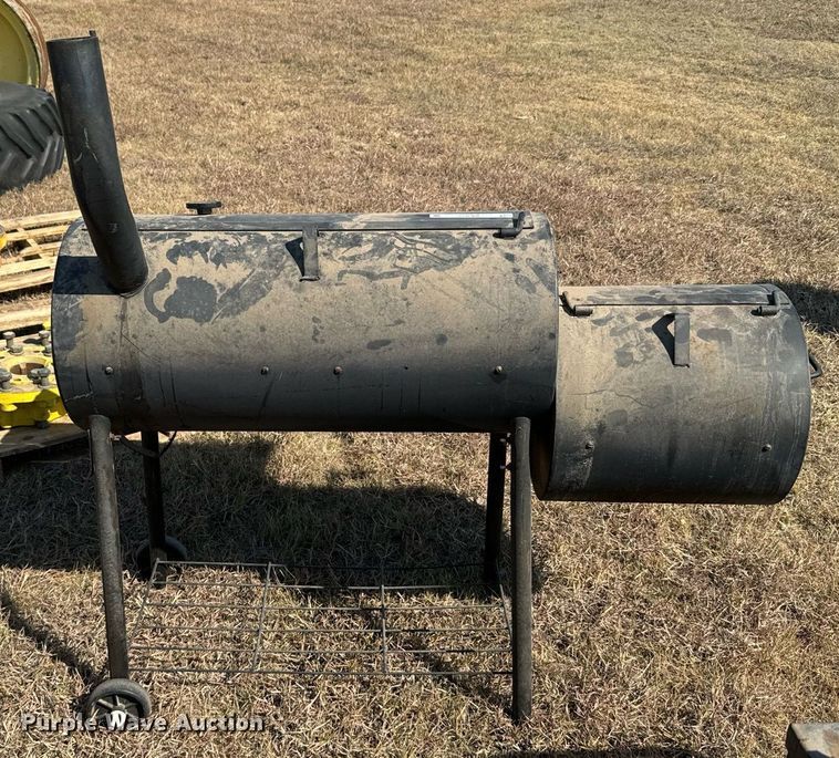 image for item DX3679 Brinkmann Pitmaster Deluxe smoker