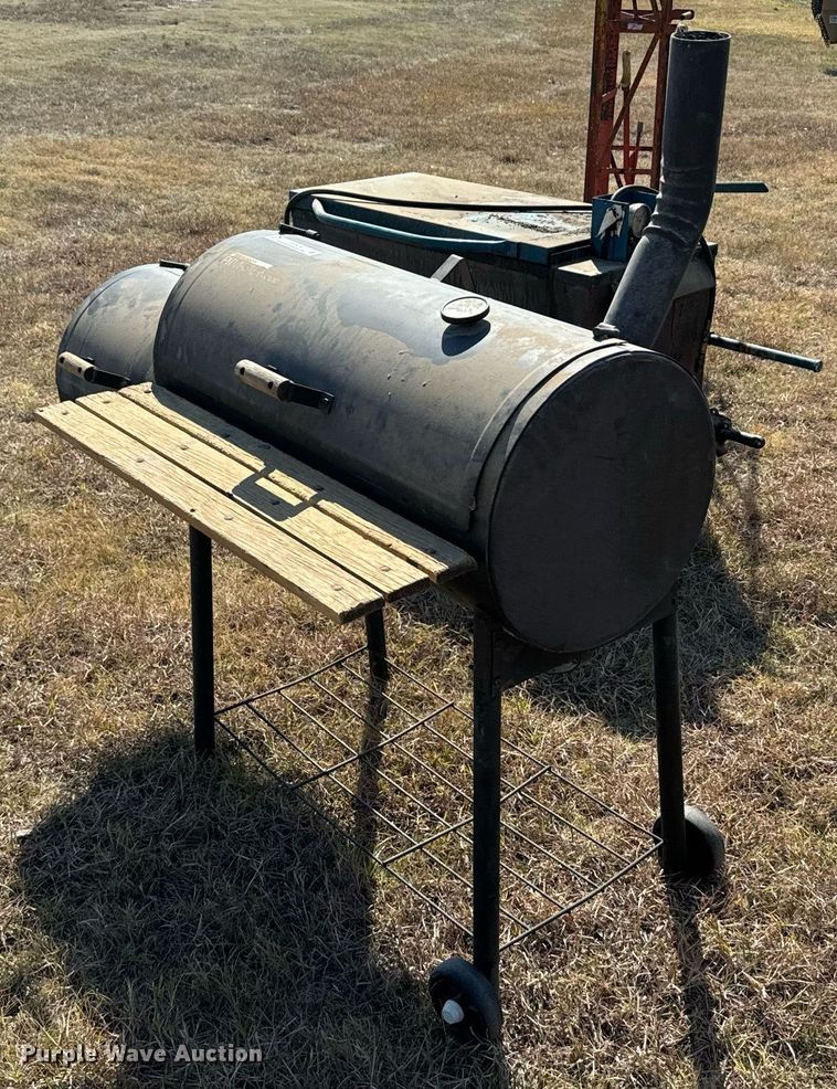 image for item DX3679 Brinkmann Pitmaster Deluxe smoker