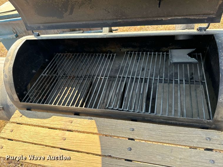 image for item DX3679 Brinkmann Pitmaster Deluxe smoker