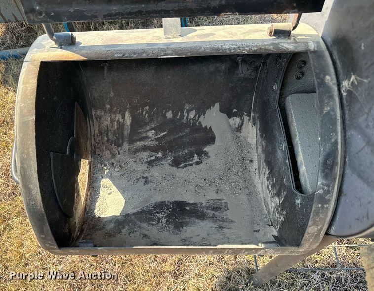 image for item DX3679 Brinkmann Pitmaster Deluxe smoker