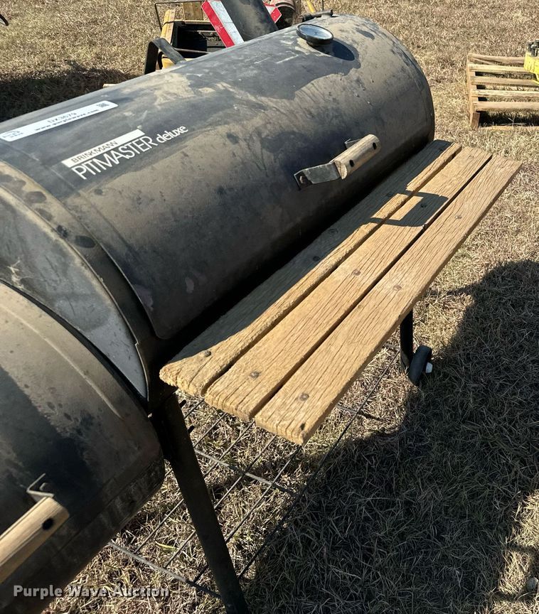 image for item DX3679 Brinkmann Pitmaster Deluxe smoker