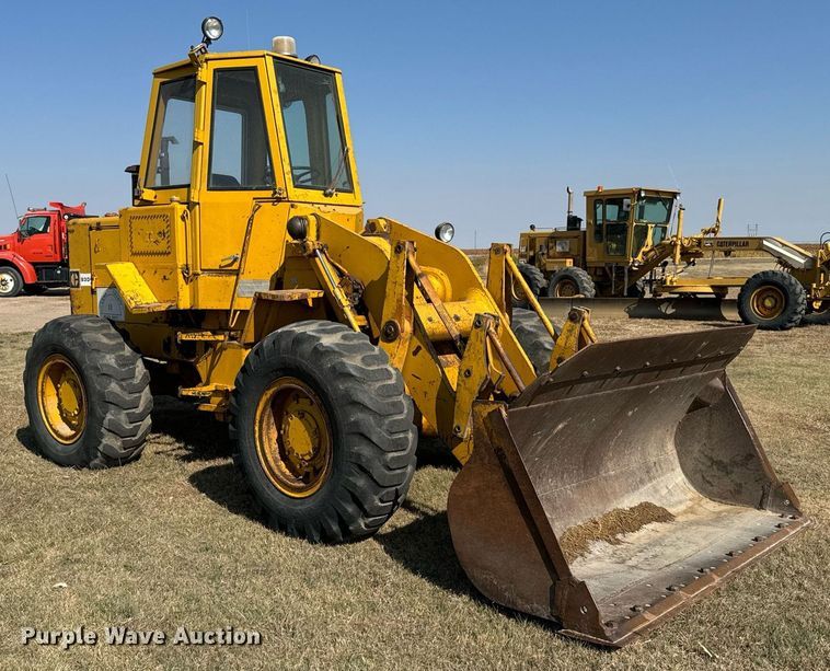 image for item DX3686 1971 Caterpillar 930 wheel loader