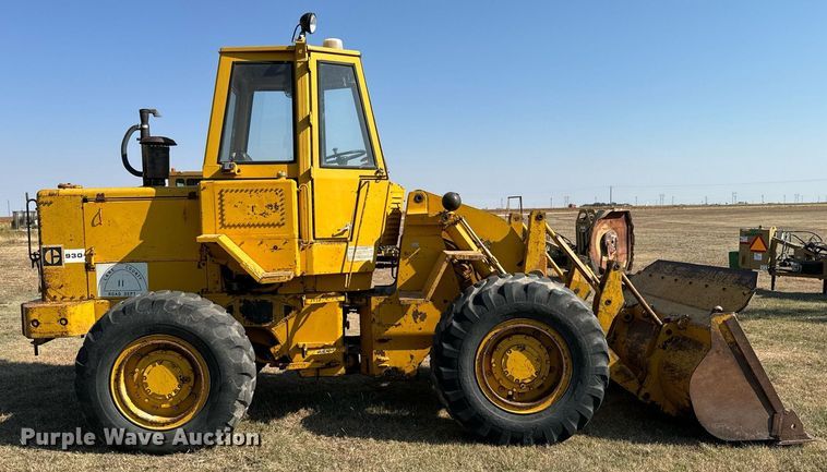 image for item DX3686 1971 Caterpillar 930 wheel loader