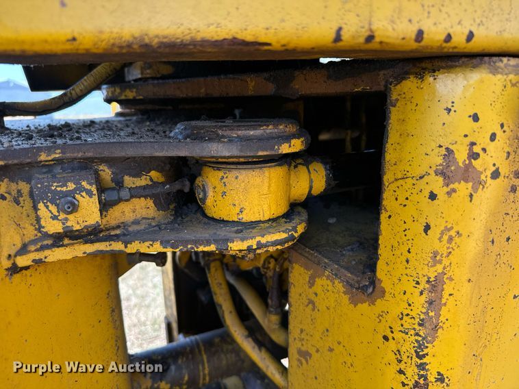 image for item DX3686 1971 Caterpillar 930 wheel loader