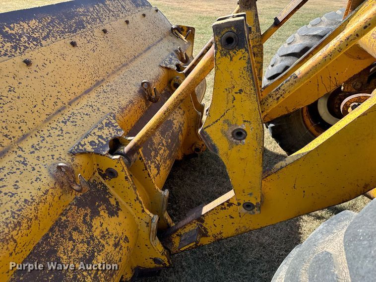 image for item DX3686 1971 Caterpillar 930 wheel loader