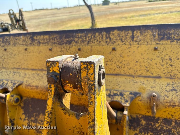 image for item DX3686 1971 Caterpillar 930 wheel loader