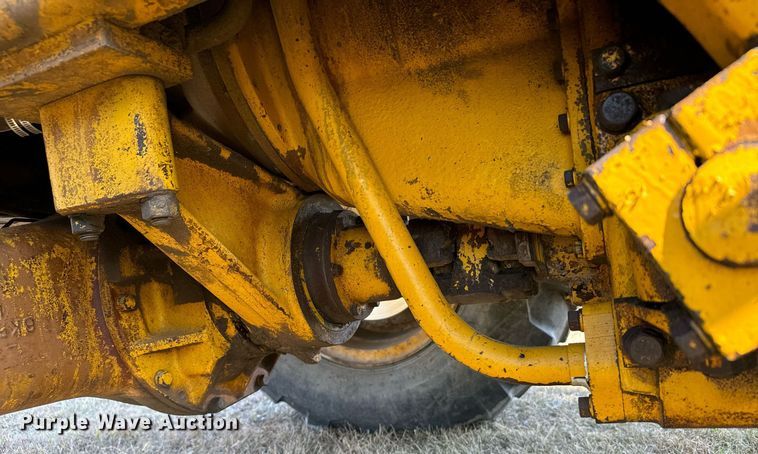 image for item DX3686 1971 Caterpillar 930 wheel loader