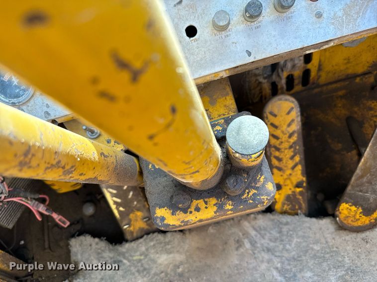 image for item DX3686 1971 Caterpillar 930 wheel loader