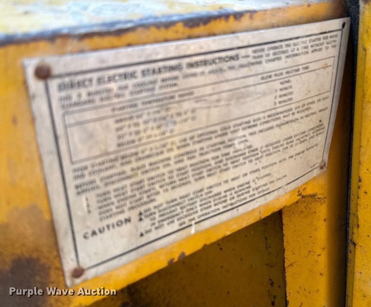 image for item DX3686 1971 Caterpillar 930 wheel loader