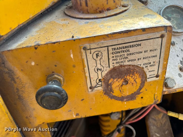 image for item DX3686 1971 Caterpillar 930 wheel loader