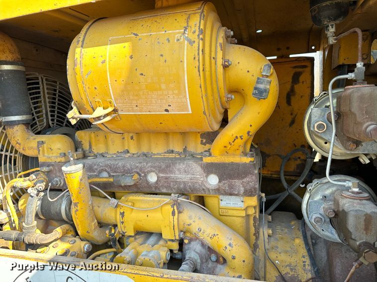 image for item DX3686 1971 Caterpillar 930 wheel loader