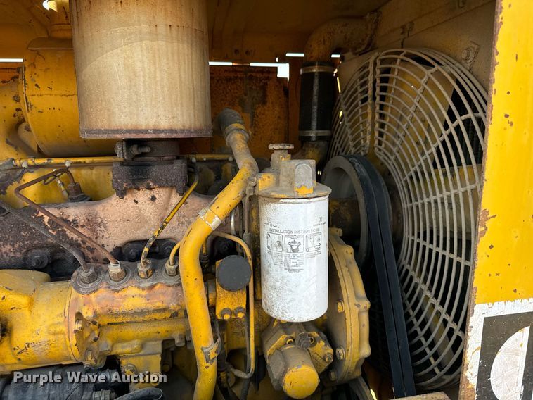 image for item DX3686 1971 Caterpillar 930 wheel loader