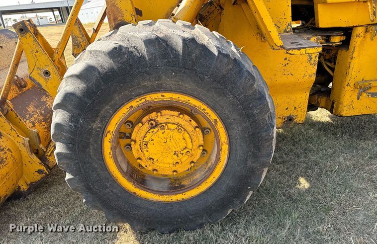 image for item DX3686 1971 Caterpillar 930 wheel loader