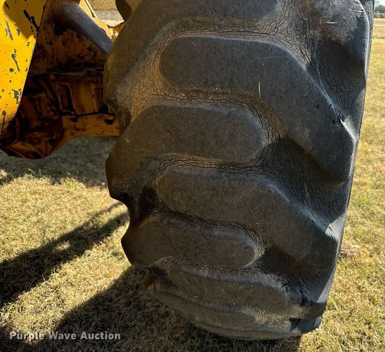 image for item DX3686 1971 Caterpillar 930 wheel loader