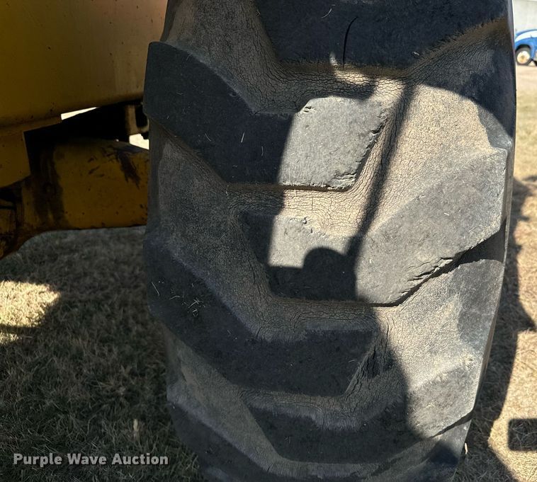 image for item DX3686 1971 Caterpillar 930 wheel loader