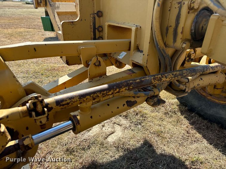 image for item DX3687 1995 Caterpillar 140G VHP motor grader