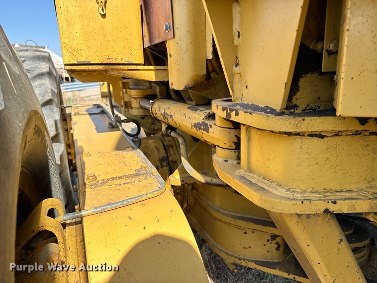 image for item DX3687 1995 Caterpillar 140G VHP motor grader