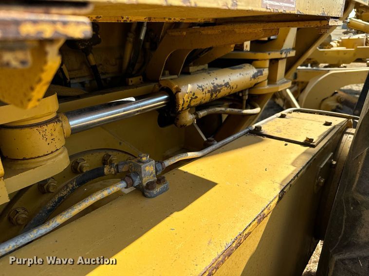 image for item DX3687 1995 Caterpillar 140G VHP motor grader