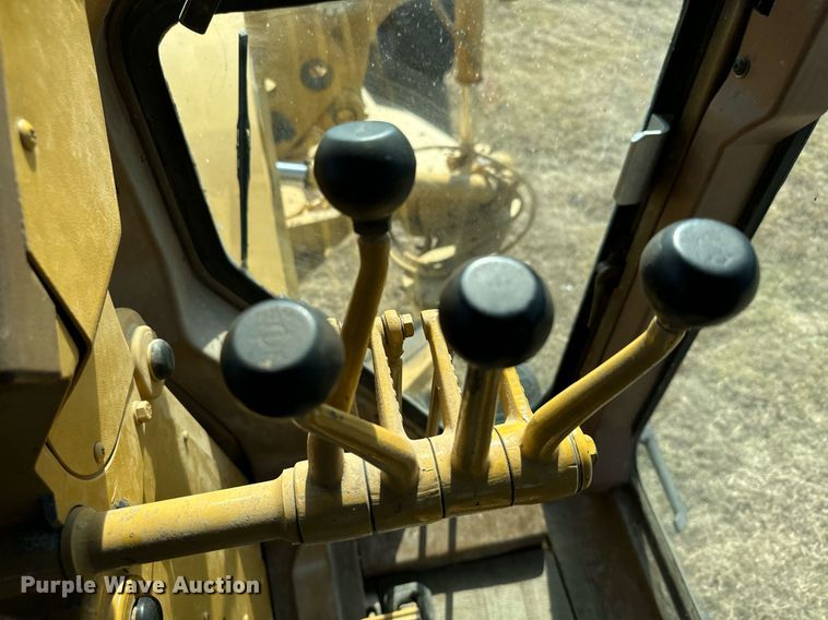 image for item DX3687 1995 Caterpillar 140G VHP motor grader