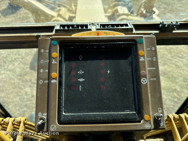 image for item DX3687 1995 Caterpillar 140G VHP motor grader