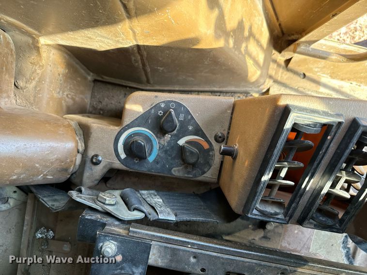 image for item DX3687 1995 Caterpillar 140G VHP motor grader