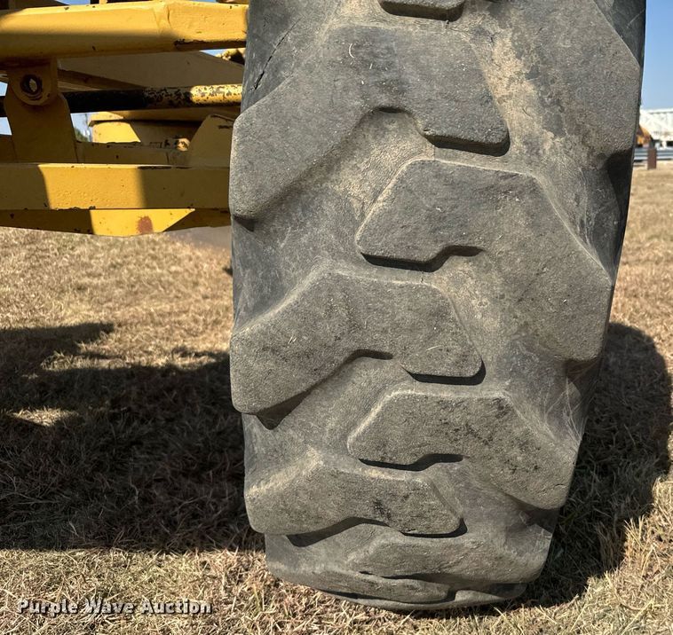 image for item DX3687 1995 Caterpillar 140G VHP motor grader