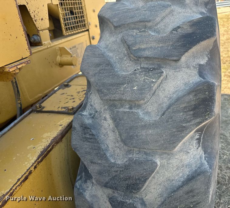 image for item DX3687 1995 Caterpillar 140G VHP motor grader