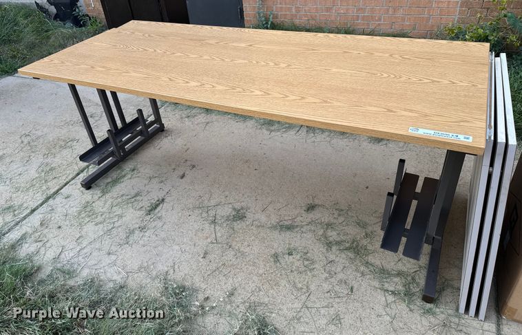 image for item DX3690 (18) desks