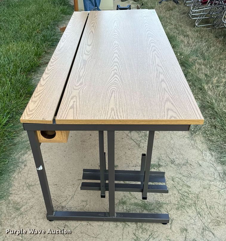 image for item DX3690 (18) desks