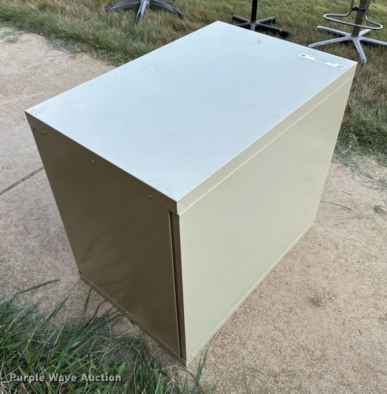 image for item DX3691 Office furniture