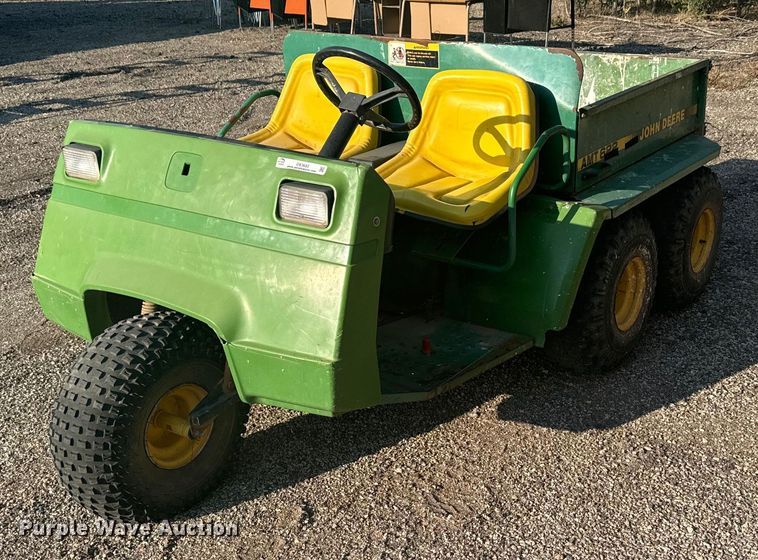 image for item DX3693 John Deere AMT 622 utility vehicle