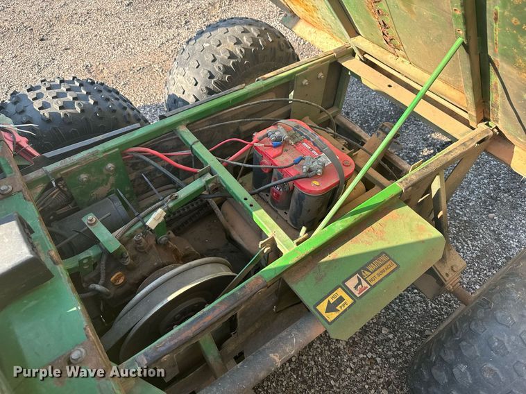 image for item DX3693 John Deere AMT 622 utility vehicle