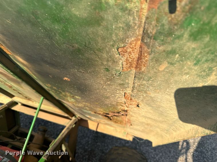 image for item DX3693 John Deere AMT 622 utility vehicle