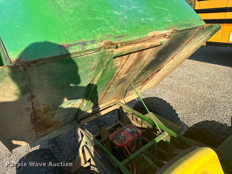 image for item DX3693 John Deere AMT 622 utility vehicle