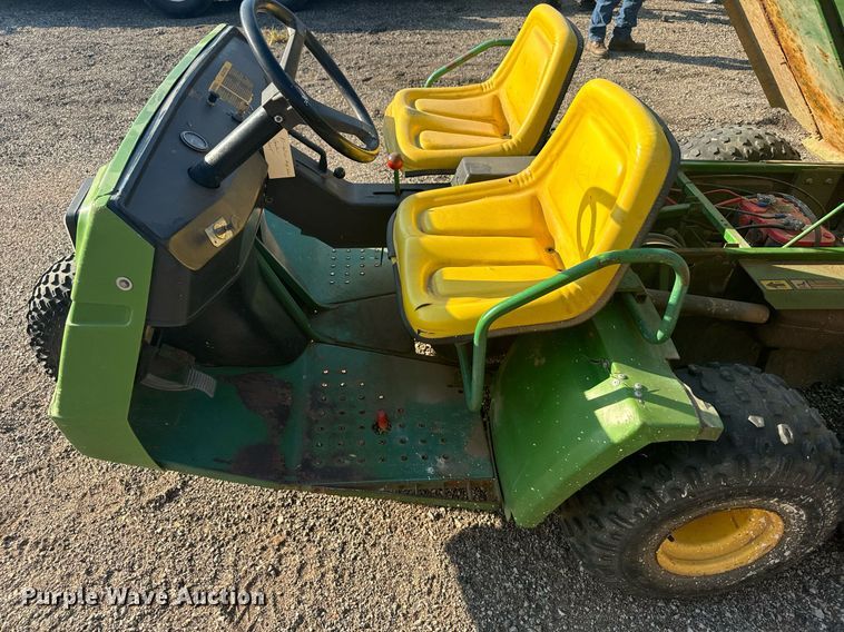 image for item DX3693 John Deere AMT 622 utility vehicle