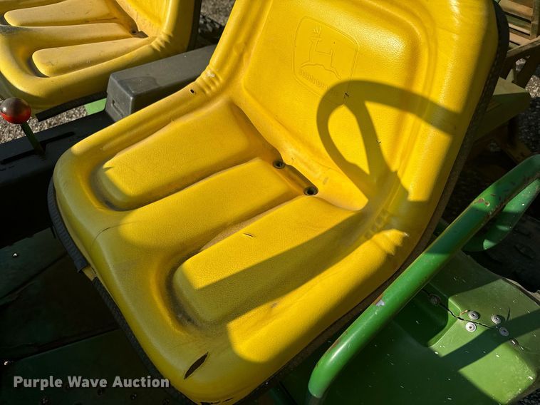 image for item DX3693 John Deere AMT 622 utility vehicle