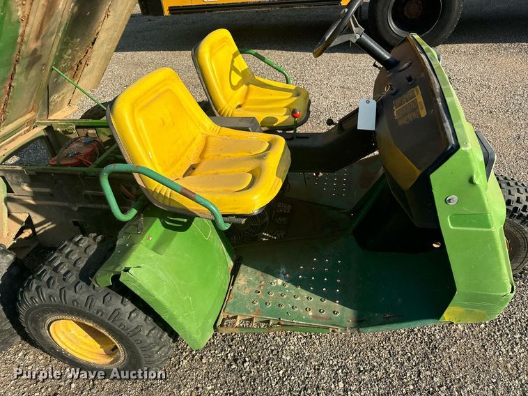 image for item DX3693 John Deere AMT 622 utility vehicle