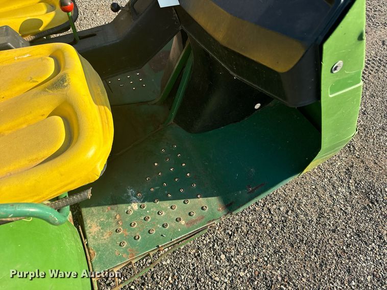 image for item DX3693 John Deere AMT 622 utility vehicle