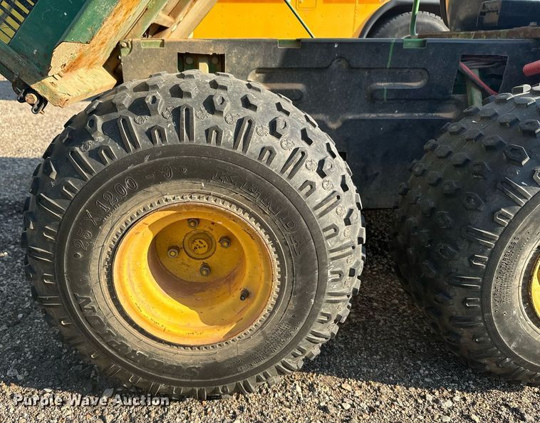 image for item DX3693 John Deere AMT 622 utility vehicle