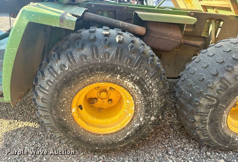 image for item DX3693 John Deere AMT 622 utility vehicle