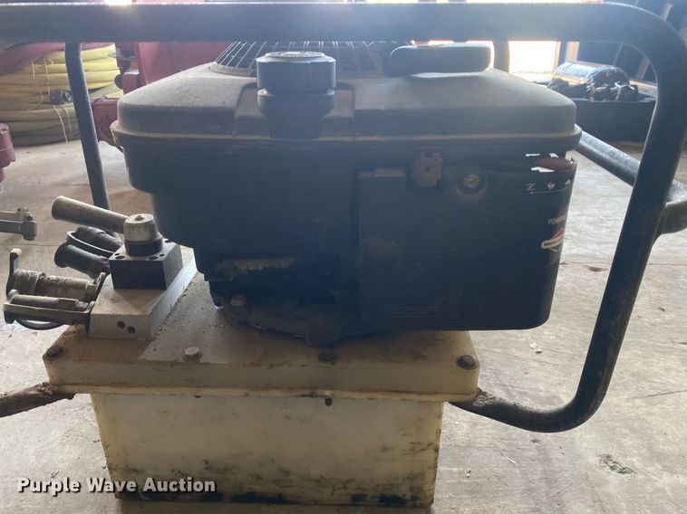 image for item EE8598 Rescue tool