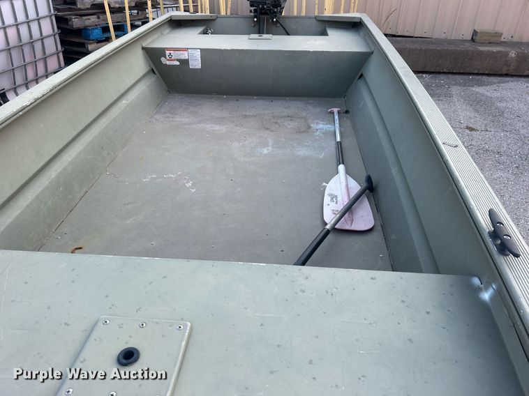 image for item EG0563 2011 Tracker boat