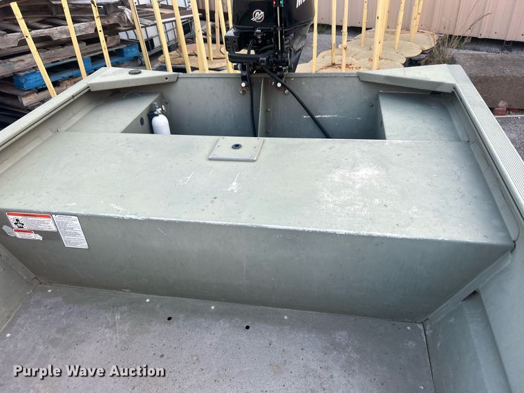 image for item EG0563 2011 Tracker boat