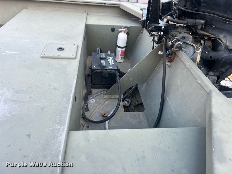 image for item EG0563 2011 Tracker boat