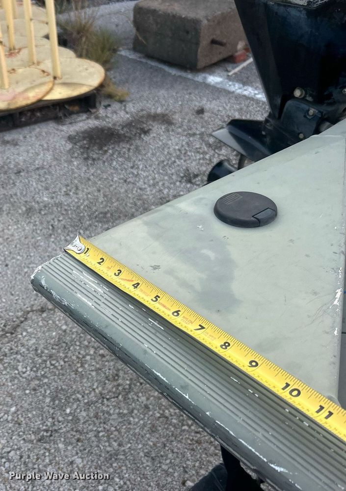 image for item EG0563 2011 Tracker boat