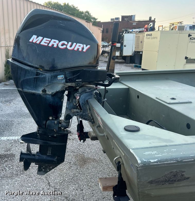 image for item EG0563 2011 Tracker boat